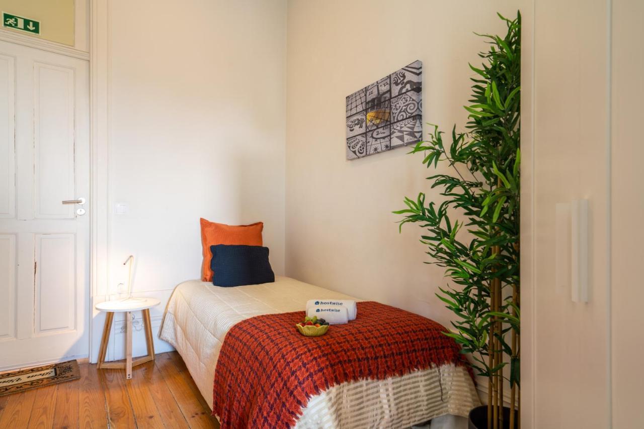 Host Wise - Sweet Bright Flats - City Center Porto Room photo
