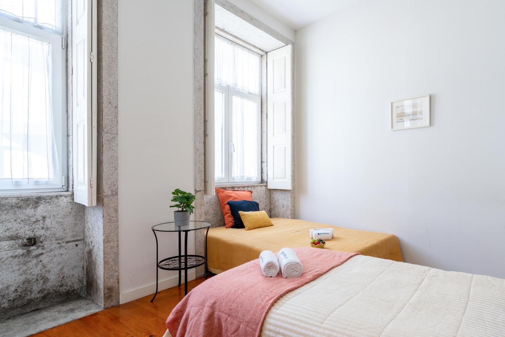 Host Wise - Sweet Bright Flats - City Center Porto Exterior photo
